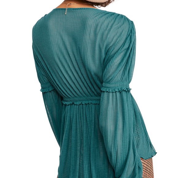 FREE PEOPLE TOP - Picture 2 of 6